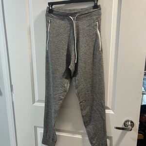 Lululemon Gray Men's Jogger Pants Size XS Very Good Condition